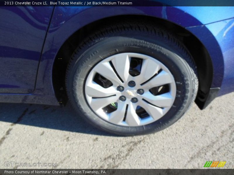 Blue Topaz Metallic / Jet Black/Medium Titanium 2013 Chevrolet Cruze LS