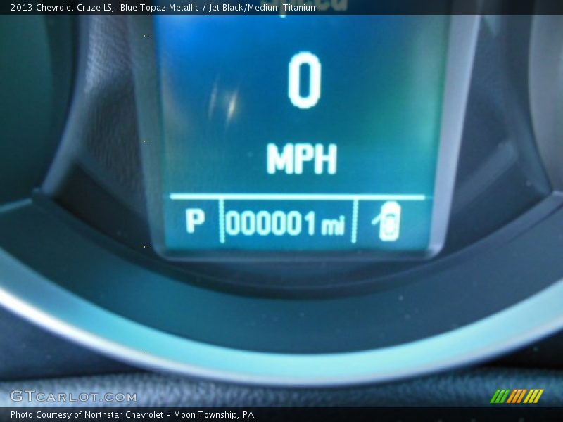 Blue Topaz Metallic / Jet Black/Medium Titanium 2013 Chevrolet Cruze LS