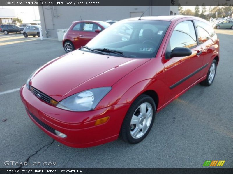 Front 3/4 View of 2004 Focus ZX3 Coupe