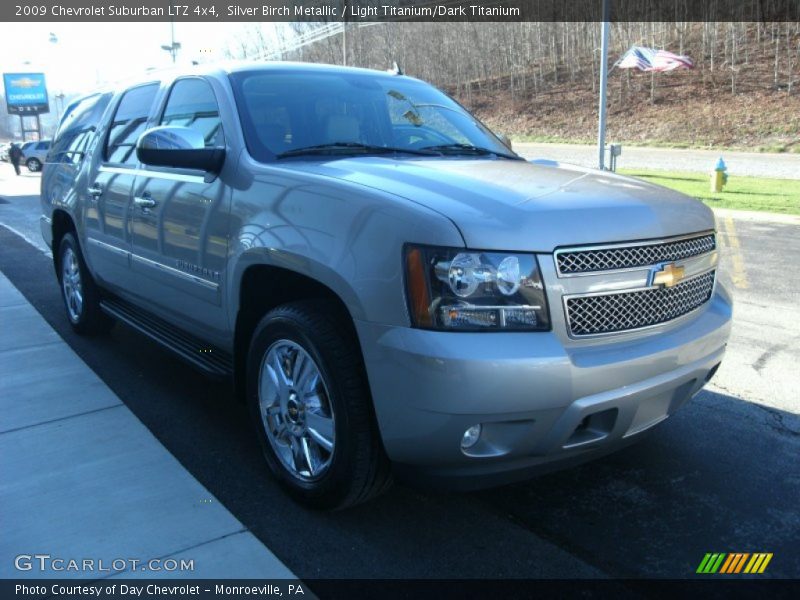 Silver Birch Metallic / Light Titanium/Dark Titanium 2009 Chevrolet Suburban LTZ 4x4