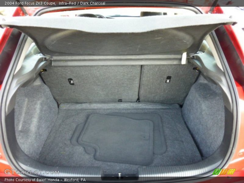  2004 Focus ZX3 Coupe Trunk