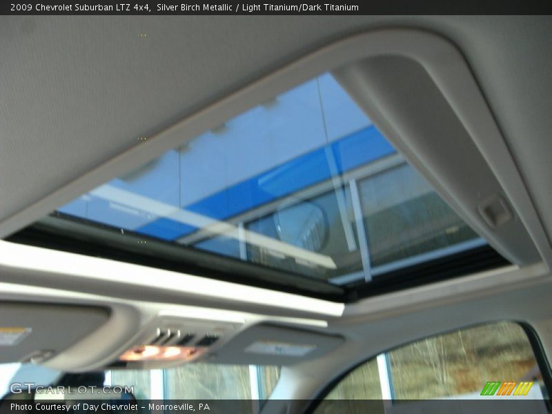 Silver Birch Metallic / Light Titanium/Dark Titanium 2009 Chevrolet Suburban LTZ 4x4