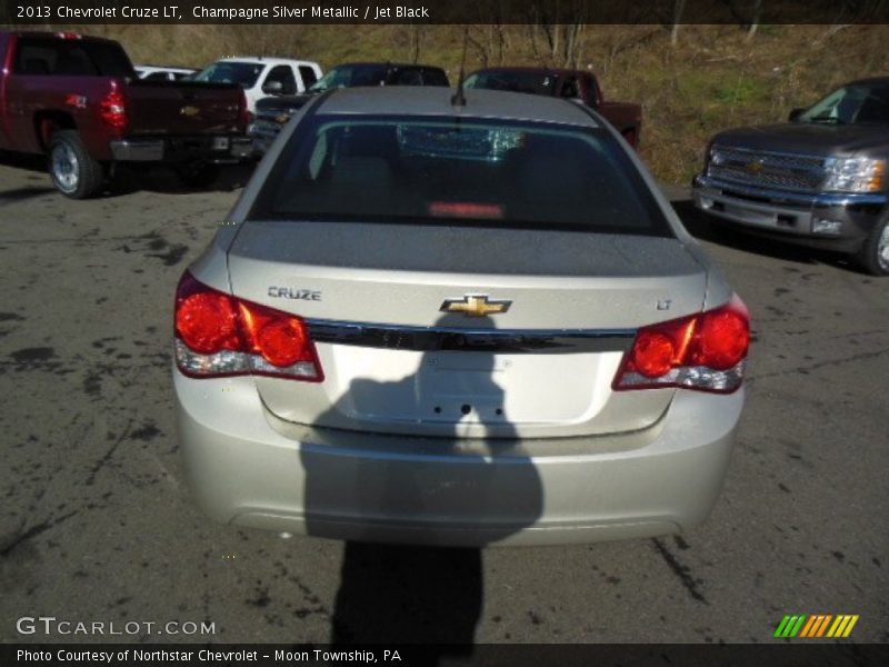 Champagne Silver Metallic / Jet Black 2013 Chevrolet Cruze LT