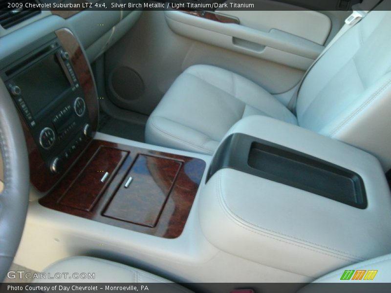 Silver Birch Metallic / Light Titanium/Dark Titanium 2009 Chevrolet Suburban LTZ 4x4