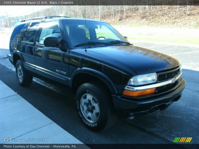 Black / Graphite 2003 Chevrolet Blazer LS 4x4