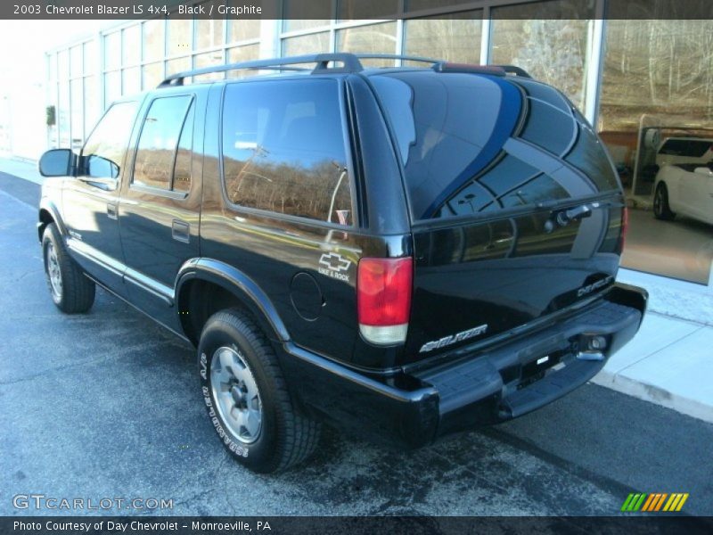 Black / Graphite 2003 Chevrolet Blazer LS 4x4