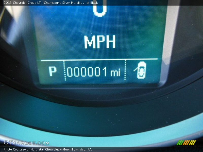 Champagne Silver Metallic / Jet Black 2013 Chevrolet Cruze LT