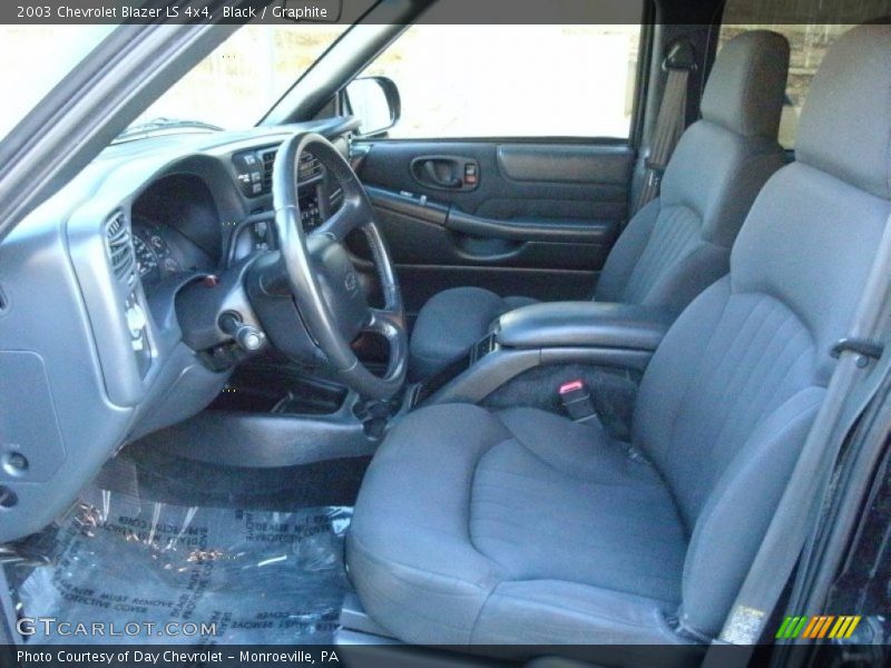 Black / Graphite 2003 Chevrolet Blazer LS 4x4