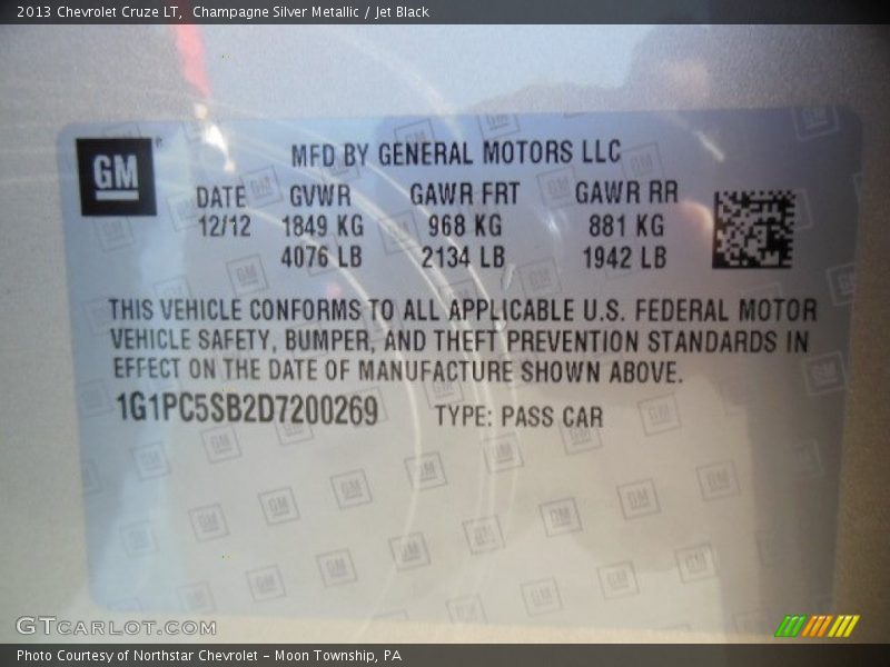 Champagne Silver Metallic / Jet Black 2013 Chevrolet Cruze LT