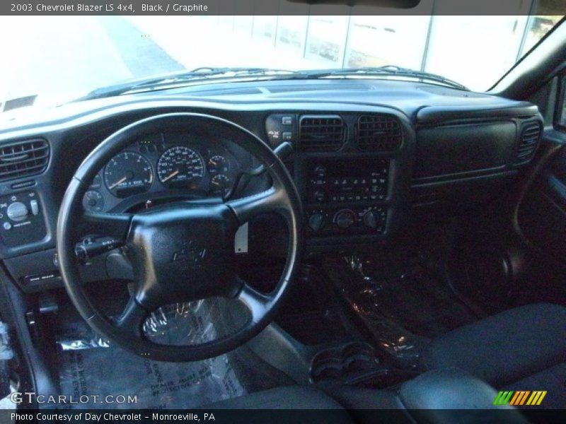 Black / Graphite 2003 Chevrolet Blazer LS 4x4
