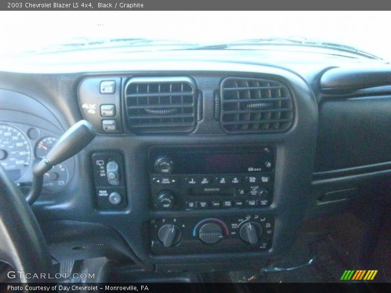 Black / Graphite 2003 Chevrolet Blazer LS 4x4