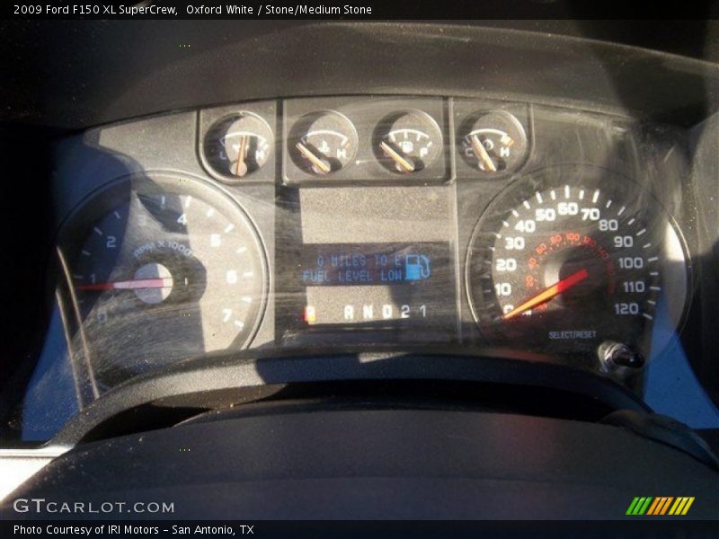 Oxford White / Stone/Medium Stone 2009 Ford F150 XL SuperCrew