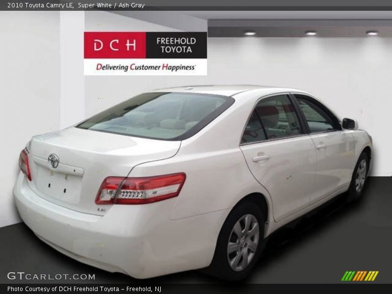 Super White / Ash Gray 2010 Toyota Camry LE