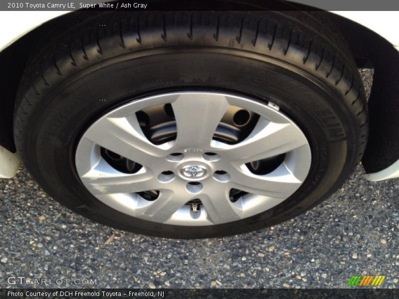 Super White / Ash Gray 2010 Toyota Camry LE