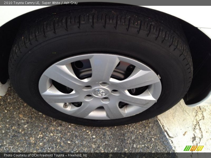 Super White / Ash Gray 2010 Toyota Camry LE