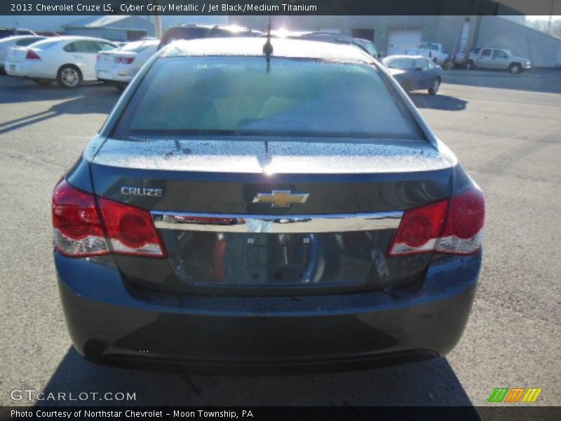 Cyber Gray Metallic / Jet Black/Medium Titanium 2013 Chevrolet Cruze LS