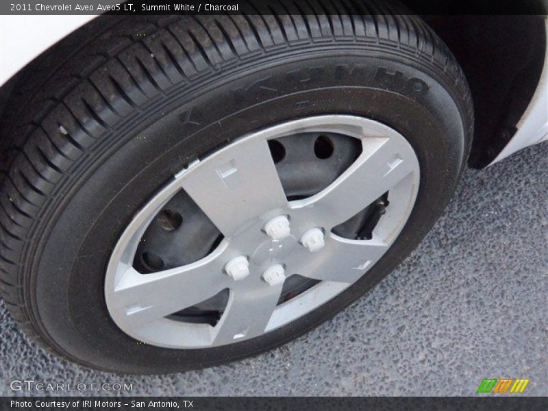Summit White / Charcoal 2011 Chevrolet Aveo Aveo5 LT