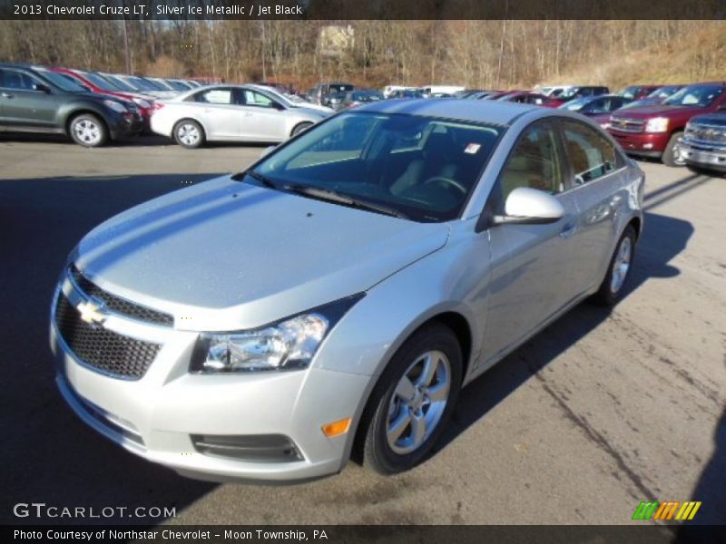 Silver Ice Metallic / Jet Black 2013 Chevrolet Cruze LT