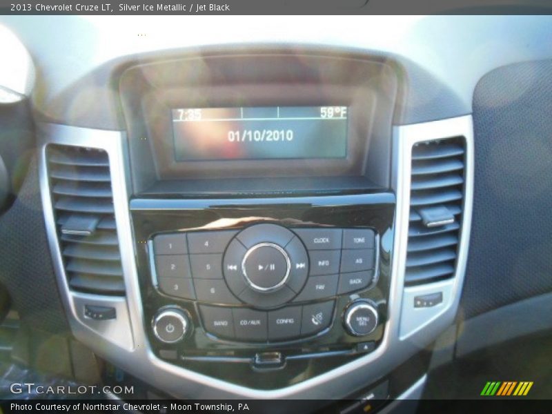 Silver Ice Metallic / Jet Black 2013 Chevrolet Cruze LT