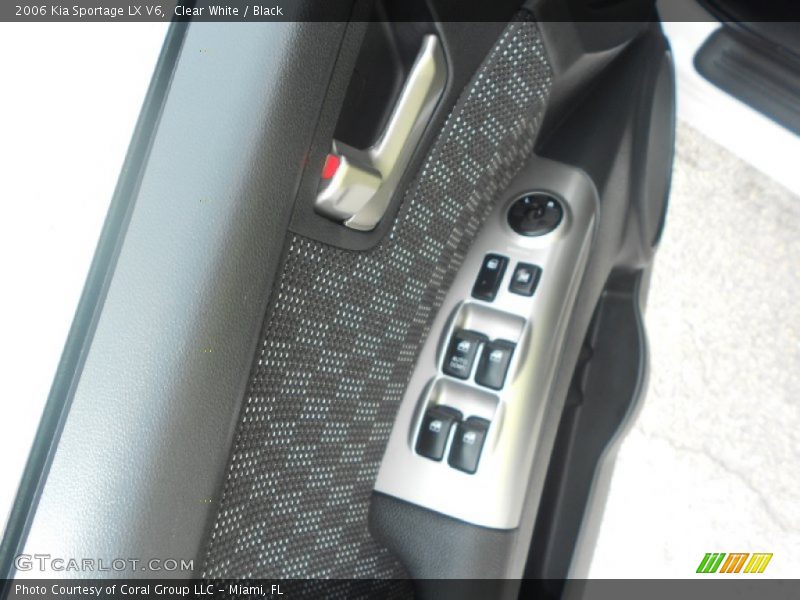 Clear White / Black 2006 Kia Sportage LX V6