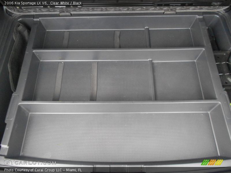 Clear White / Black 2006 Kia Sportage LX V6