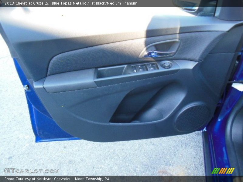 Blue Topaz Metallic / Jet Black/Medium Titanium 2013 Chevrolet Cruze LS