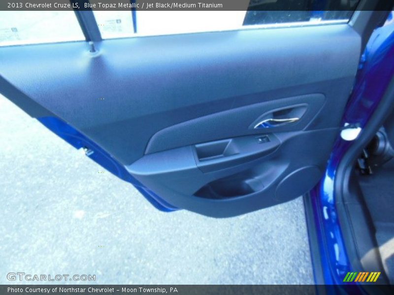Blue Topaz Metallic / Jet Black/Medium Titanium 2013 Chevrolet Cruze LS