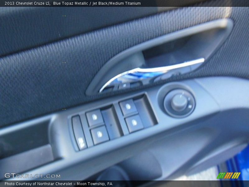 Blue Topaz Metallic / Jet Black/Medium Titanium 2013 Chevrolet Cruze LS