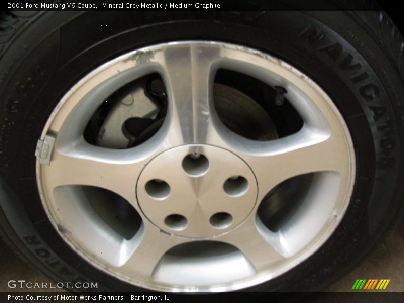 Mineral Grey Metallic / Medium Graphite 2001 Ford Mustang V6 Coupe