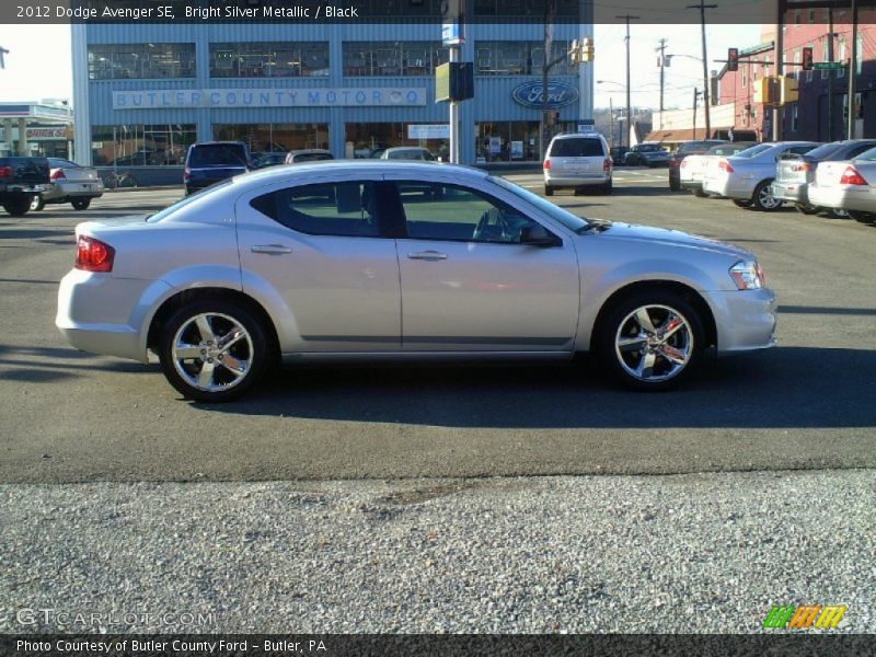 Bright Silver Metallic / Black 2012 Dodge Avenger SE