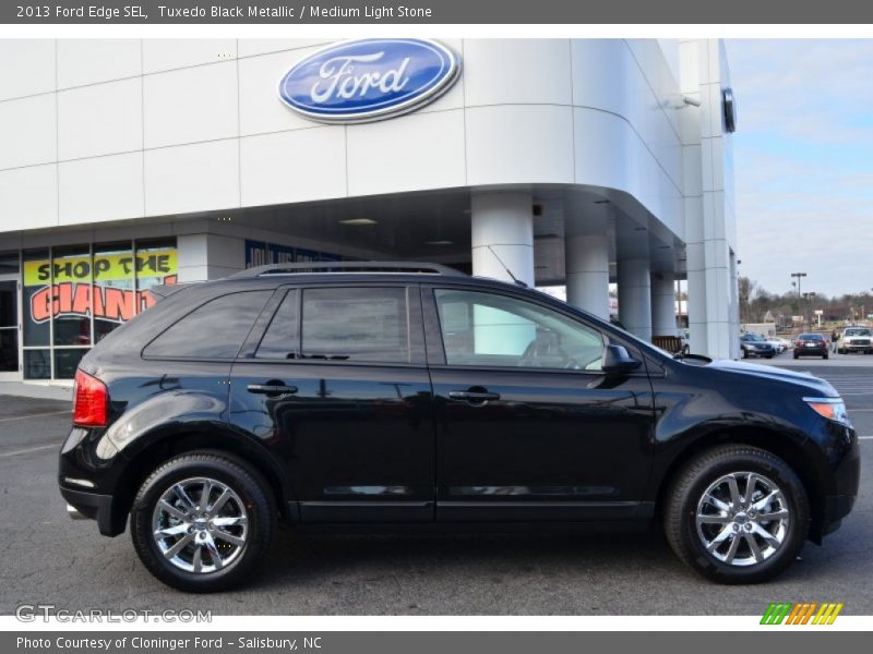 Tuxedo Black Metallic / Medium Light Stone 2013 Ford Edge SEL