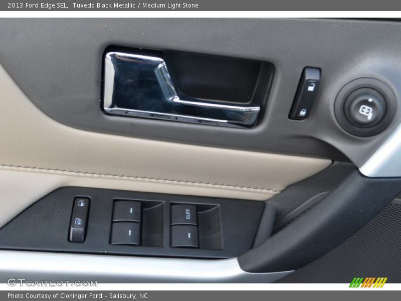 Tuxedo Black Metallic / Medium Light Stone 2013 Ford Edge SEL