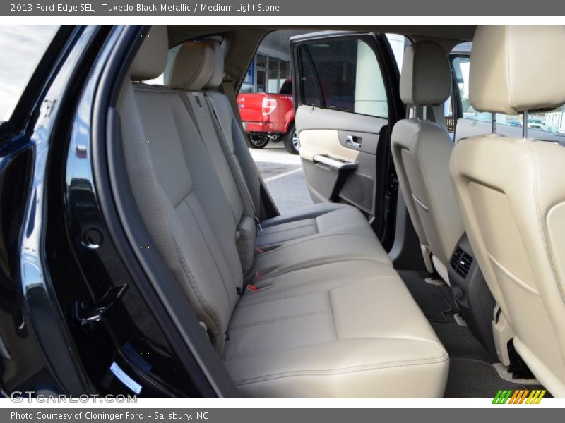 Tuxedo Black Metallic / Medium Light Stone 2013 Ford Edge SEL