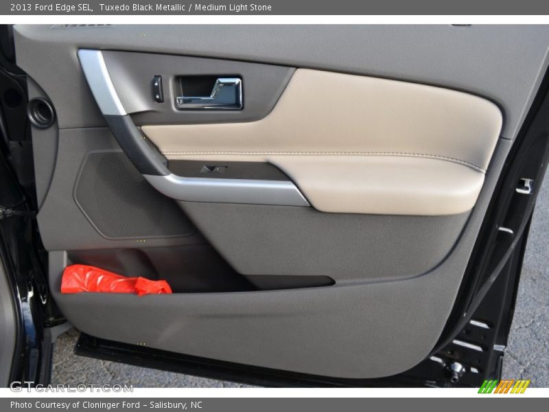 Tuxedo Black Metallic / Medium Light Stone 2013 Ford Edge SEL