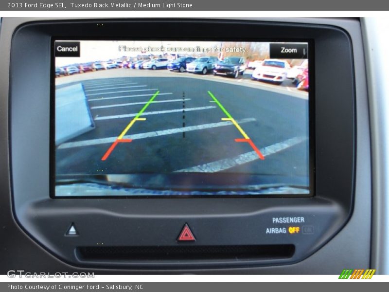 Tuxedo Black Metallic / Medium Light Stone 2013 Ford Edge SEL