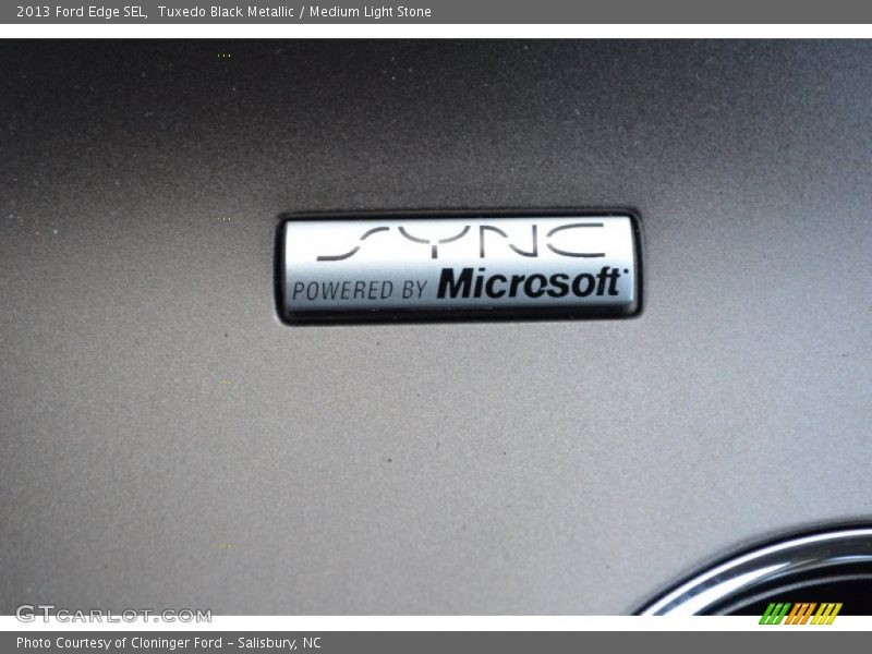 Tuxedo Black Metallic / Medium Light Stone 2013 Ford Edge SEL