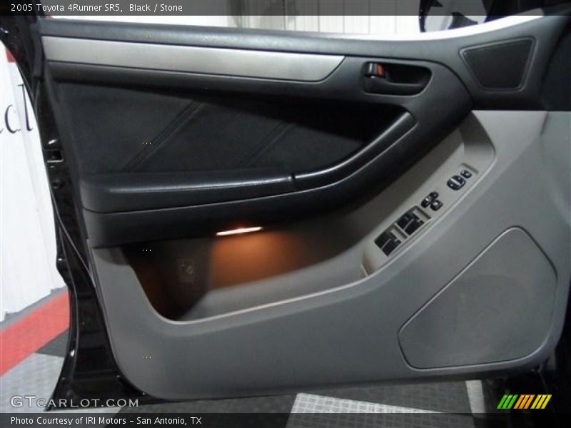 Black / Stone 2005 Toyota 4Runner SR5
