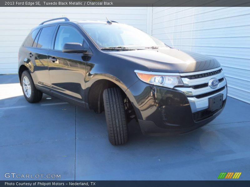 Tuxedo Black Metallic / Charcoal Black 2013 Ford Edge SE