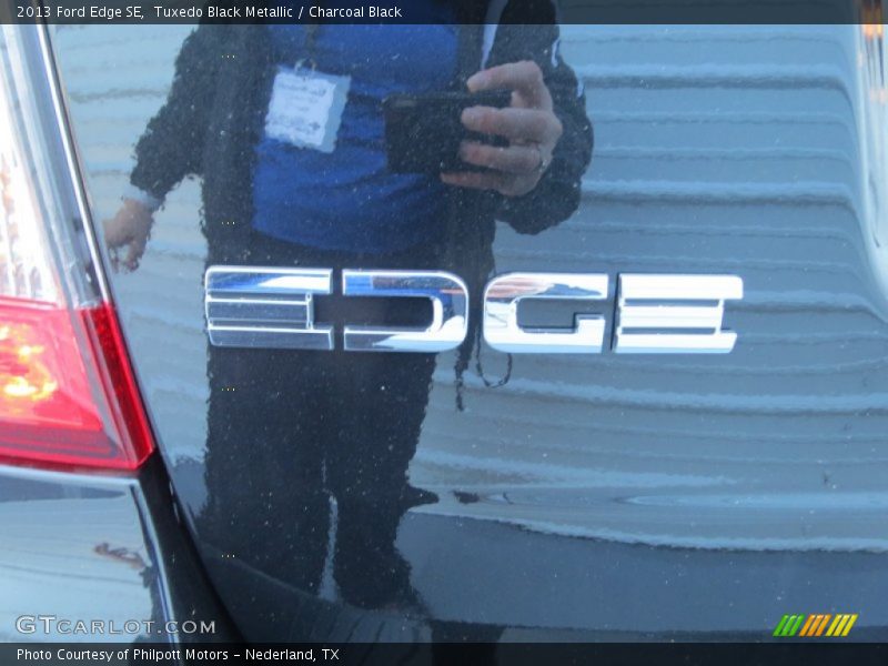Tuxedo Black Metallic / Charcoal Black 2013 Ford Edge SE