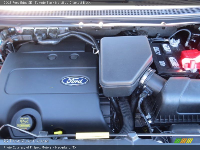 Tuxedo Black Metallic / Charcoal Black 2013 Ford Edge SE