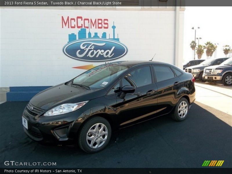 Tuxedo Black / Charcoal Black/Light Stone 2013 Ford Fiesta S Sedan