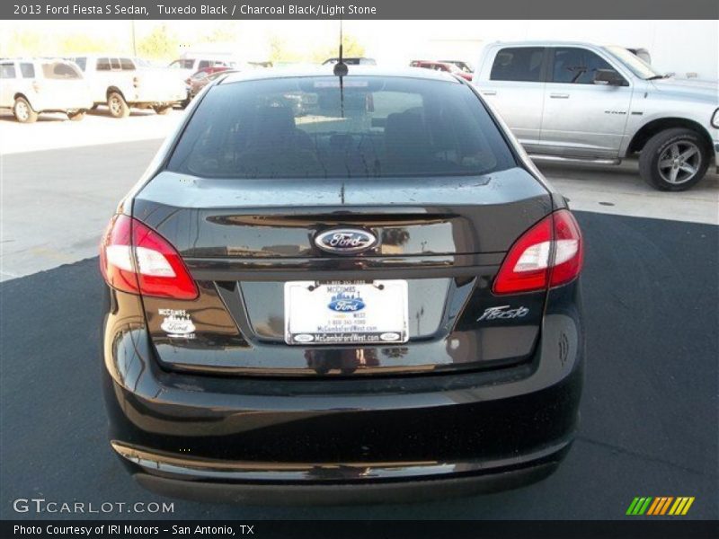 Tuxedo Black / Charcoal Black/Light Stone 2013 Ford Fiesta S Sedan