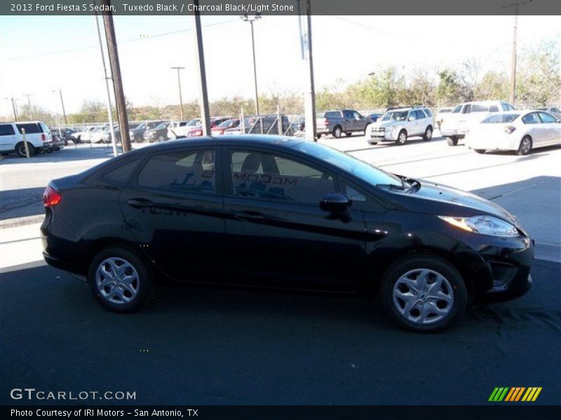 Tuxedo Black / Charcoal Black/Light Stone 2013 Ford Fiesta S Sedan