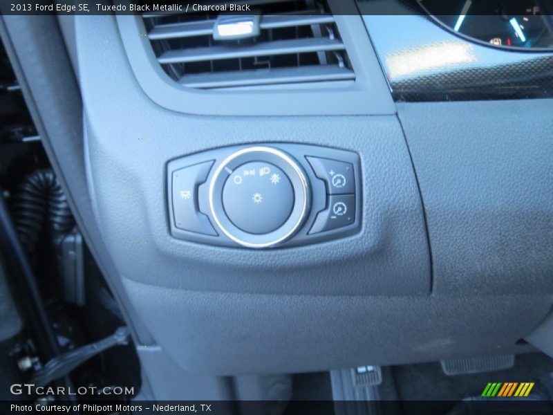 Tuxedo Black Metallic / Charcoal Black 2013 Ford Edge SE