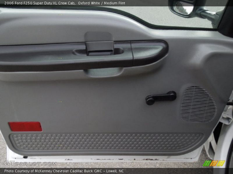 Door Panel of 2006 F250 Super Duty XL Crew Cab