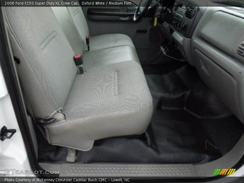 Oxford White / Medium Flint 2006 Ford F250 Super Duty XL Crew Cab