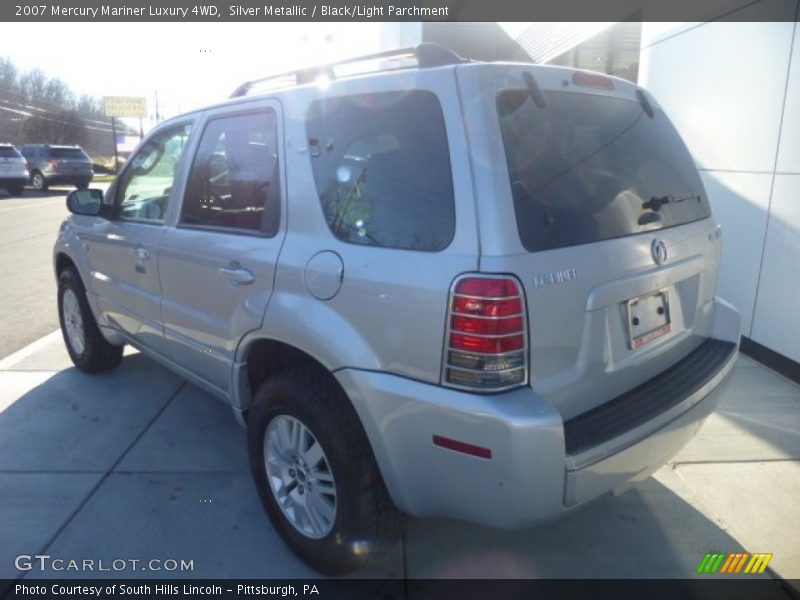Silver Metallic / Black/Light Parchment 2007 Mercury Mariner Luxury 4WD