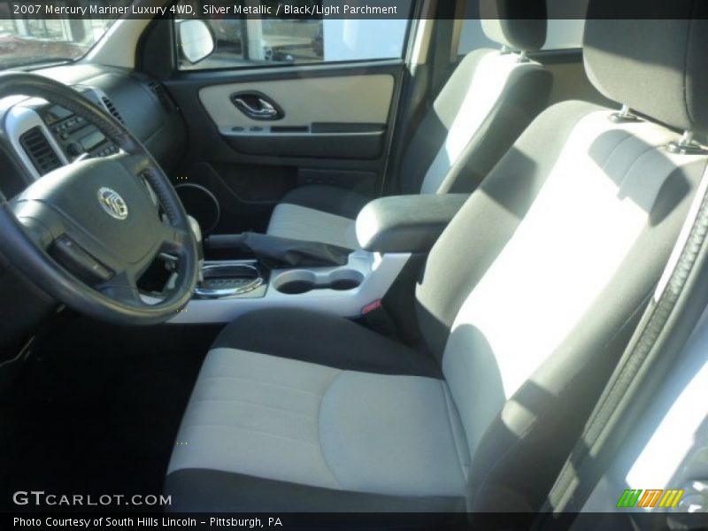 Front Seat of 2007 Mariner Luxury 4WD