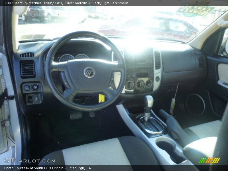 Silver Metallic / Black/Light Parchment 2007 Mercury Mariner Luxury 4WD