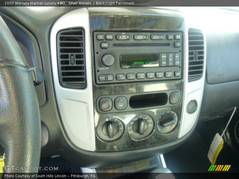 Controls of 2007 Mariner Luxury 4WD
